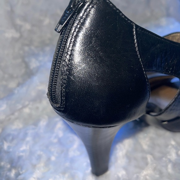 COPY - Söfft Black Leather 3 inch Stacked heel - Picture 3 of 3